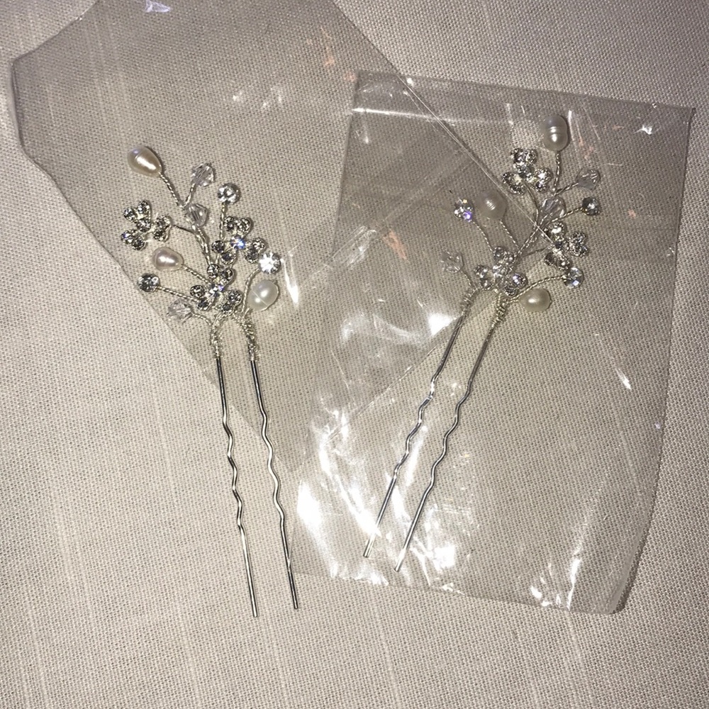 Bridal Hair 2 pins real Pearl rhinestones